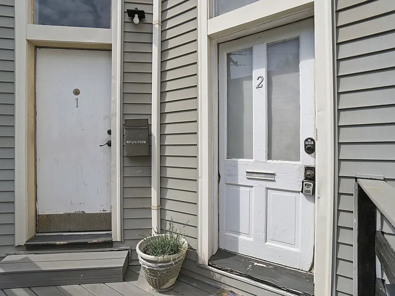 1220 Louden St — Photo 7