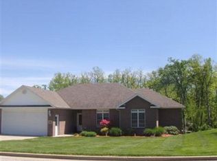 206 Madelines Park Cir, Jefferson City, MO 65109