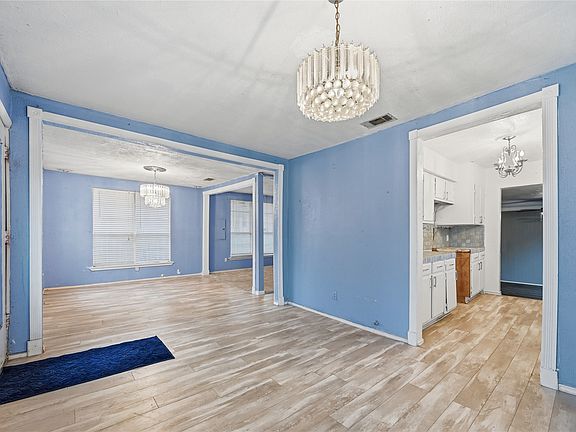 4th image of 414 Thomas St