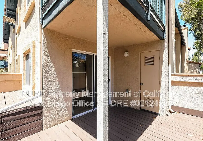 11317 Avenida De Los Lobos #E — Photo 18