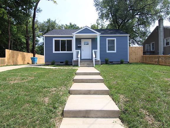 5th image of 1331 Dudley St NW