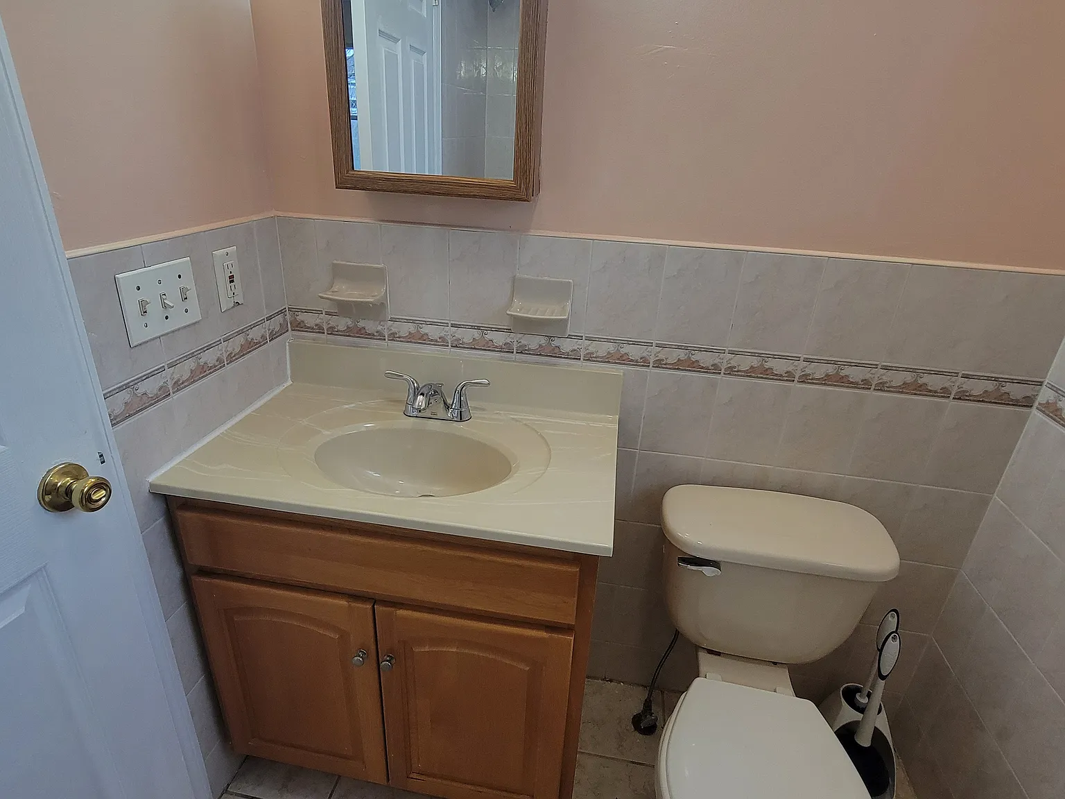 3 bed, 2598 sqft, $2,500 — Photo 3