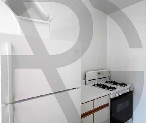 4th image of 2129 N Dayton St #2129304
