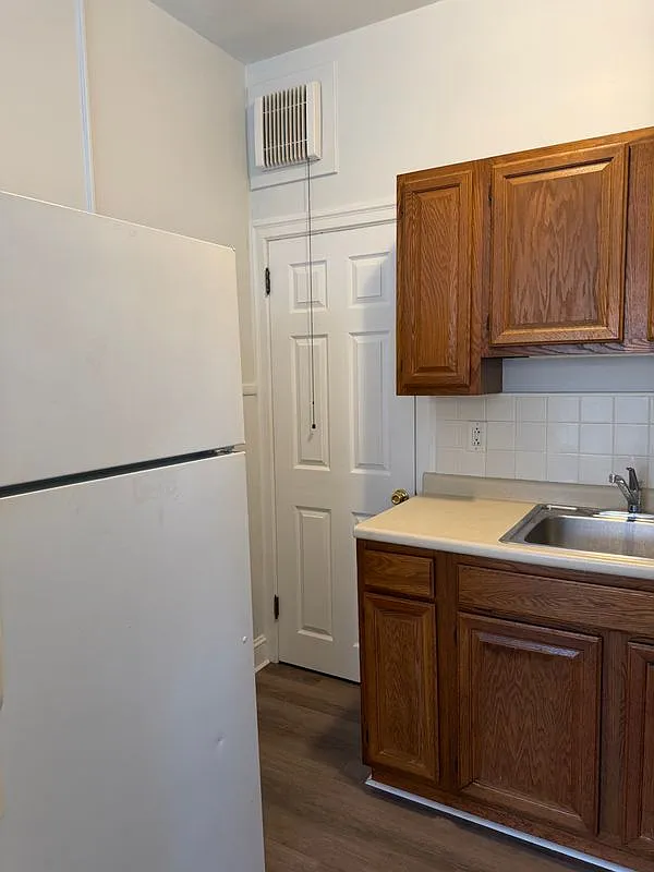 1 bed, 1.0 bath, 900 sqft, $1,750 — Photo 4