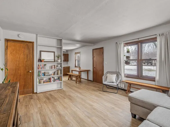 6308 Hodgson Rd, Lino Lakes, MN 55014
