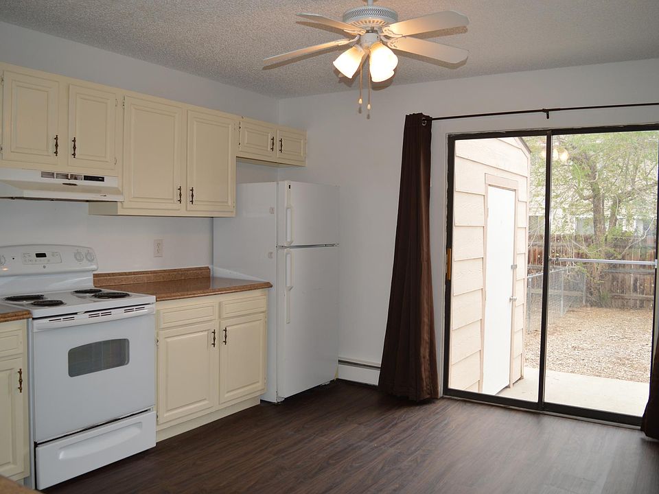 Kitchen with newer appliances
