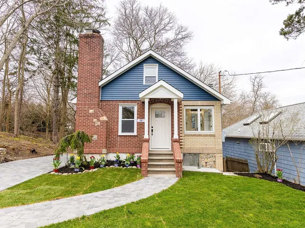 18 Xyris Road, Rocky Point, NY 11778