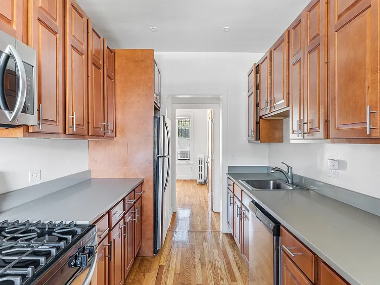 608 Sherman Ave #1 — Photo 5