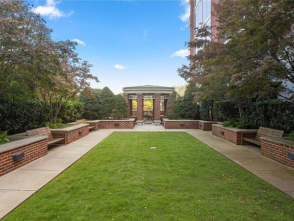 3rd image of 1820 Peachtree St NW Unit 1003