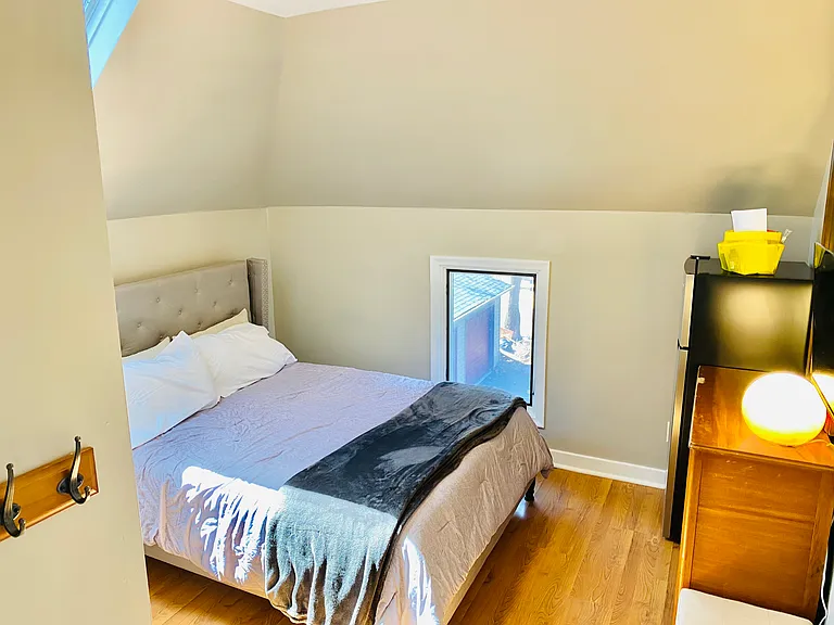 42 Isabel St W — Photo 36