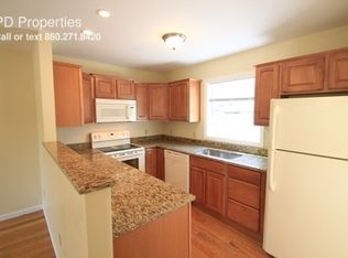 102 River View Ln, Norwich, CT 06360