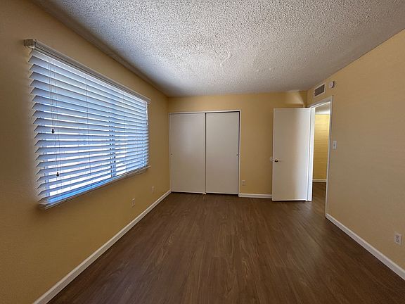 4th image of 4204 S 47th St