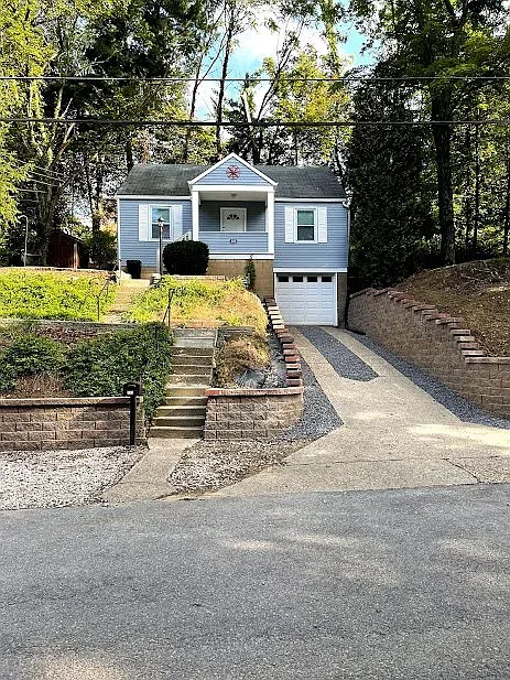 3 bed, 1326 sqft, $1,595 — Photo 1