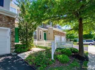 302 Yarrow Cir, Dayton, NJ 08810