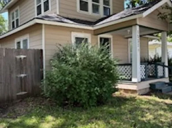 1537 N Main St, Andover, KS 67002