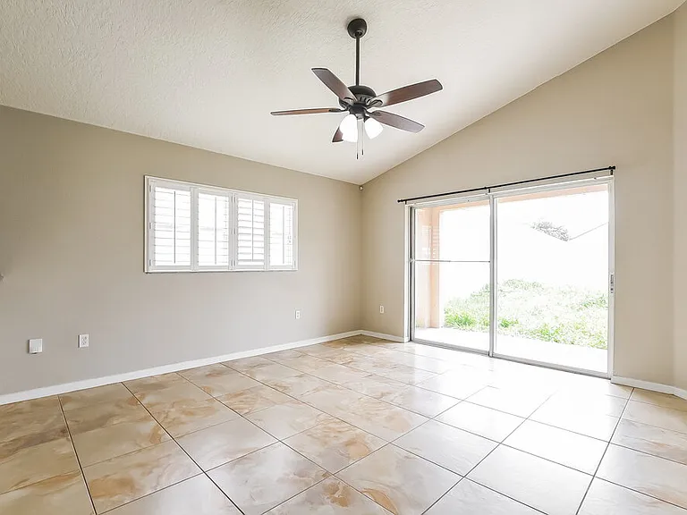 14643 Lady Victoria Blvd — Photo 5