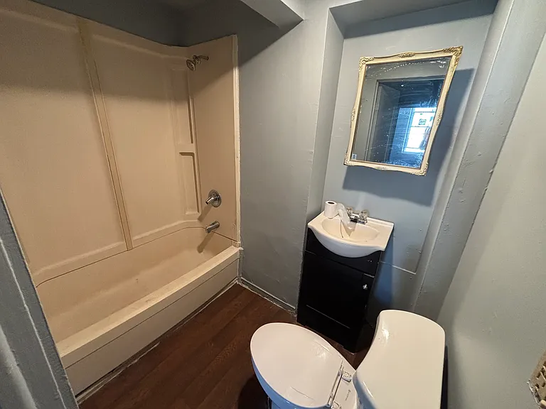 416 Turtle St #4 — Photo 10