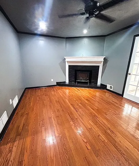 5583 Woodland Dr — Photo 6