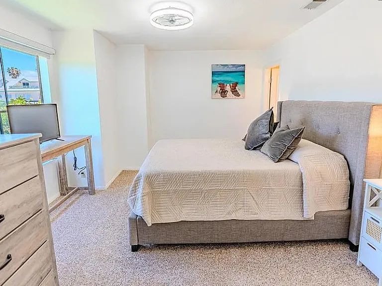 211 Dahlia Ave — Photo 15