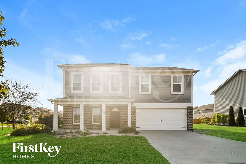 4 bed, 2.5 bath, 2452 sqft, $2,600 — Photo 1