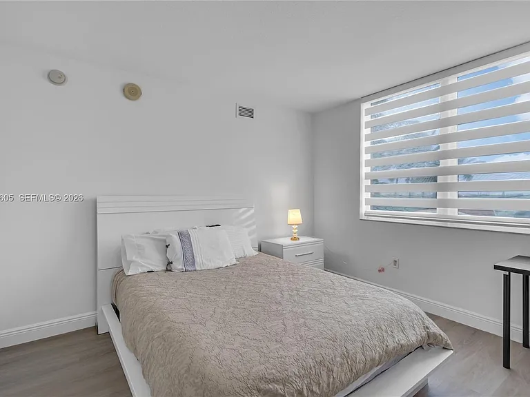 3232 SW 22nd Ter #804 — Photo 20