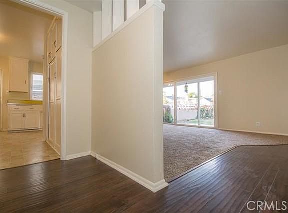 5th image of 541 E El Morado Ct