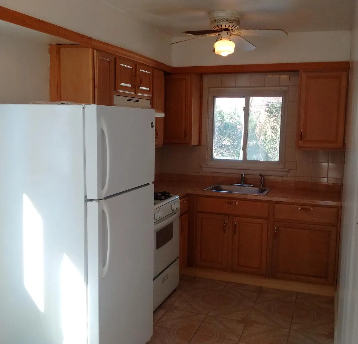 9505 Seaview Court — Photo 2