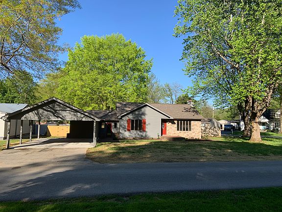 3rd image of 141 W Cedar Dr