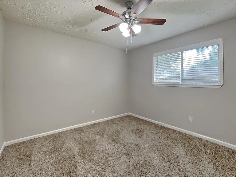 14227 Bella Dr — Photo 13