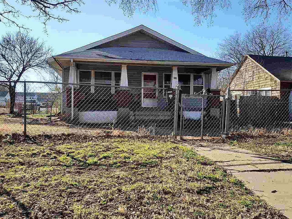 1st image of 800 N 2nd St