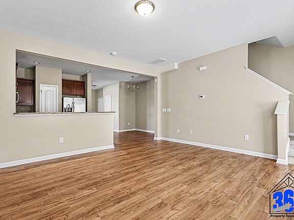 5th image of 2229 Sunny Cove Dr