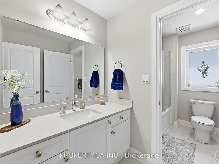 629 Wild Rye St W — Photo 35