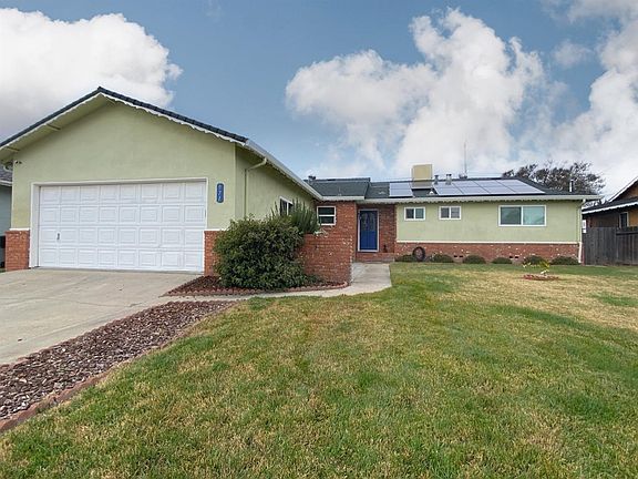 3rd image of 971 Terrace Dr