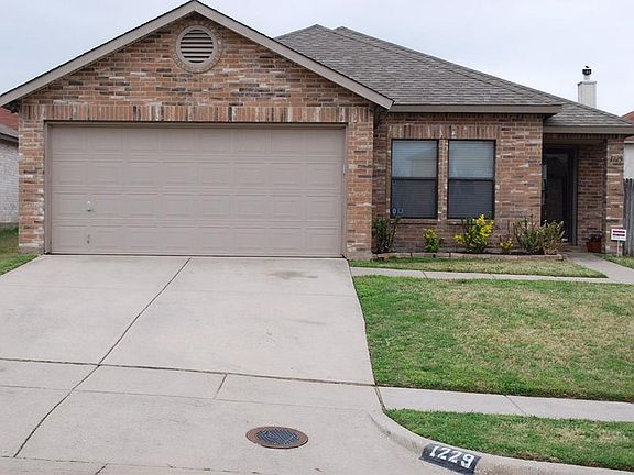 2nd image of 1229 Crabtree Ct