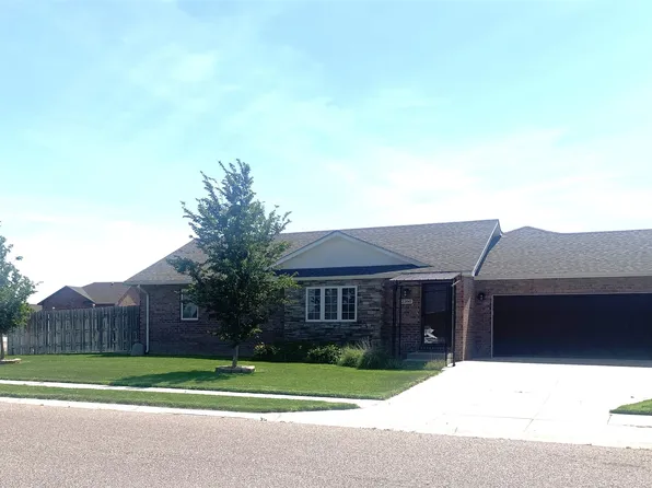 2360 Glenwood Dr, Garden City, KS 67846