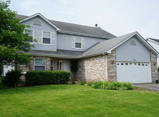 416 Fawn Dr, Oswego, IL 60543