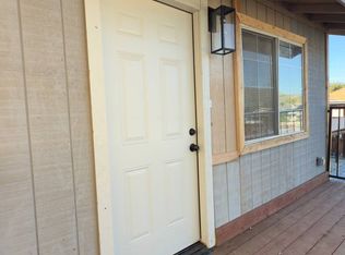 176 Pomegranate St #A, Woodlake, CA 93286