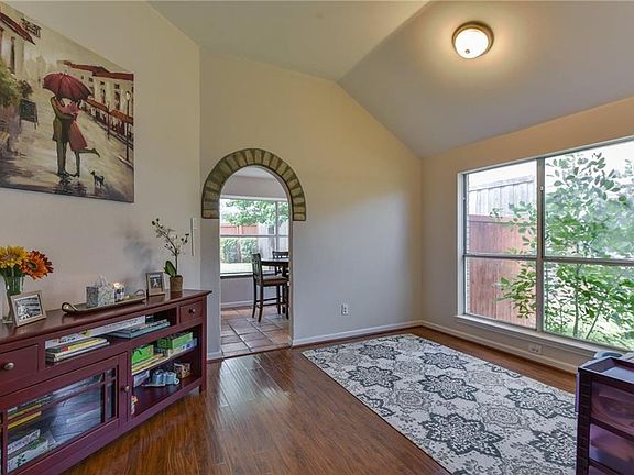 5th image of 2213 Cedarwood Dr
