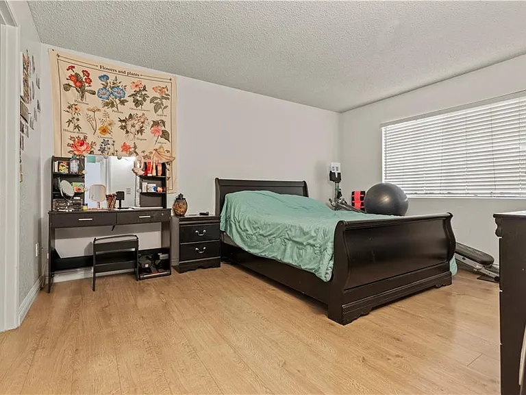 22700 Lakeway Dr #331 — Photo 17