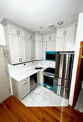 Rented by Apple Exclusive Realty Inc | media 10