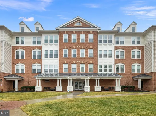44485 Chamberlain Ter Unit 203, Ashburn, VA 20147