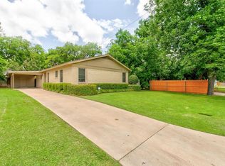 204 Prairie Ave, Cleburne, TX 76033