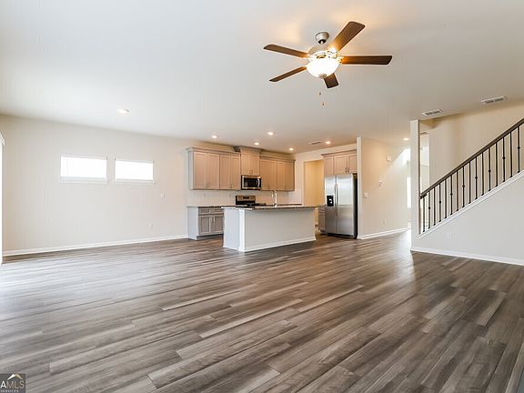 5th image of 792 Milo Bay St