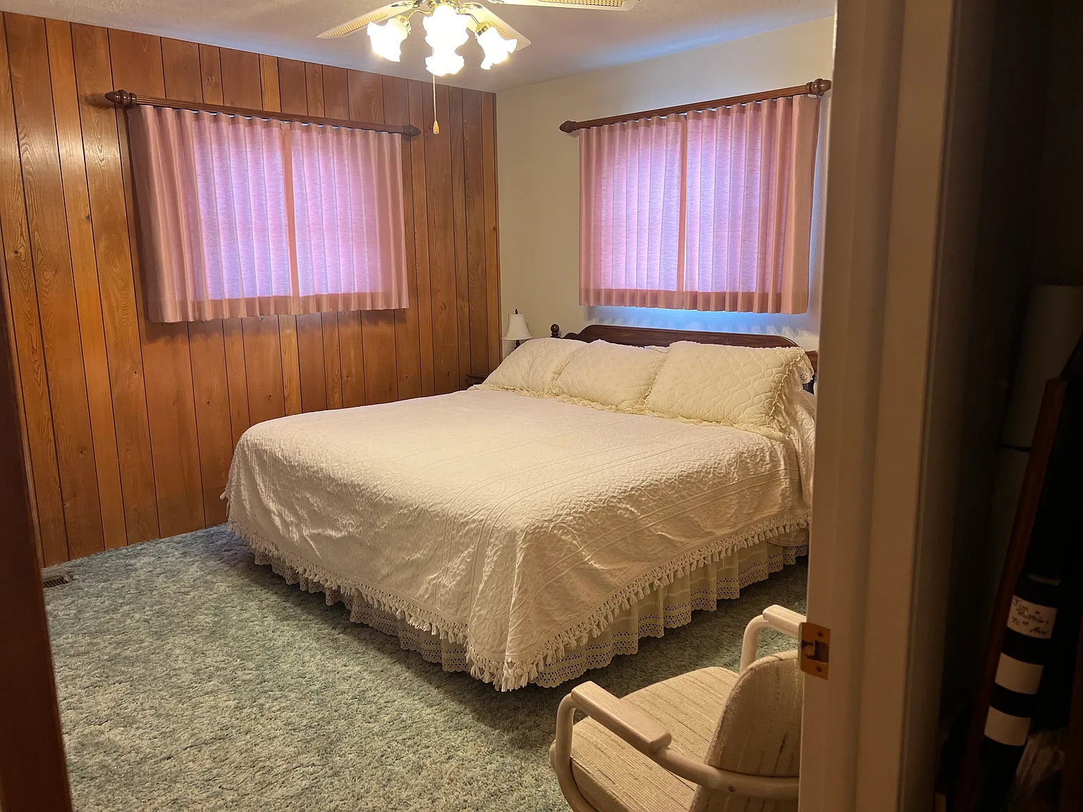 3 bed, 1.5 bath, 1668 sqft, $1,800 — Photo 4