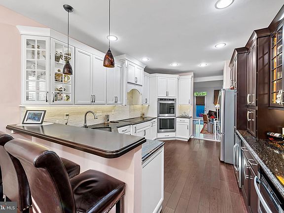 5th image of 4 Woodchester Ct #4