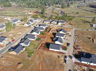 256 Pomeroy View Dr, Cave Junction, OR 97523