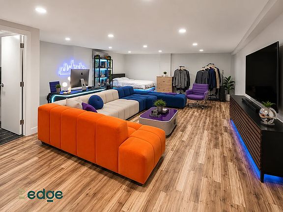 4th image of 654 Grand St APT 1B