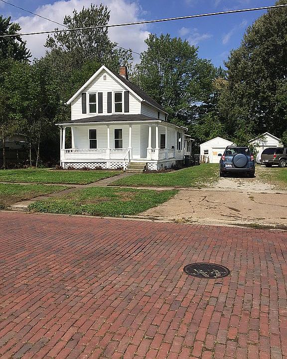 1st image of 322 Columbus St