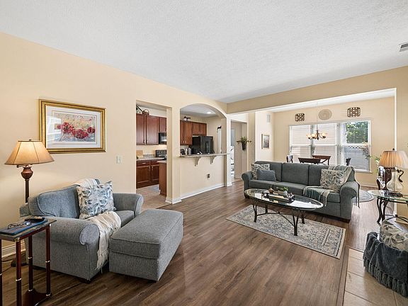 3rd image of 5573 Lantos Rd