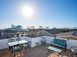 207 Walnut St, Newport Beach, CA 92663